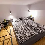 Kolumny 217 Parking Bezplatny Lodz