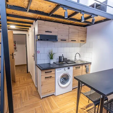 Kolumny 217 Parking Bezplatny *