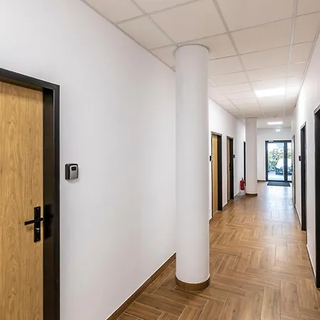 Kolumny 217 Parking Bezplatny *
