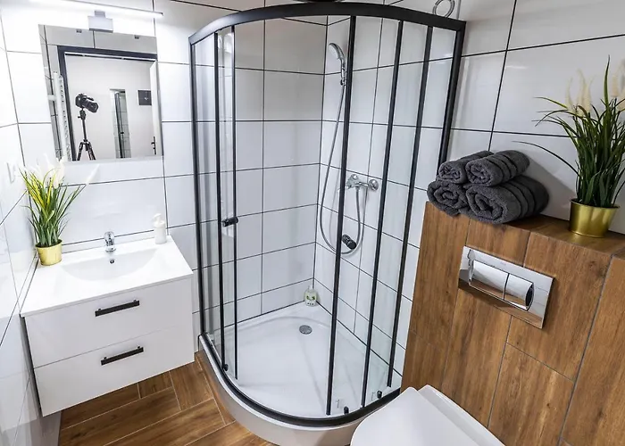 Kolumny 217 Parking Bezplatny * Łódź