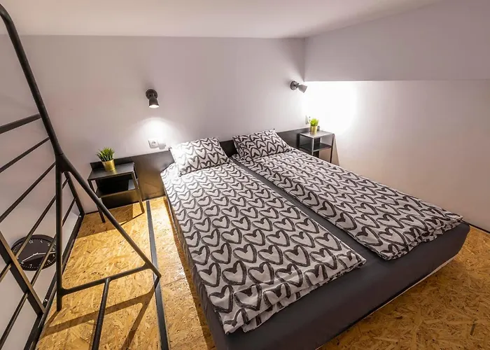 Kolumny 217 Parking Bezplatny Łódź